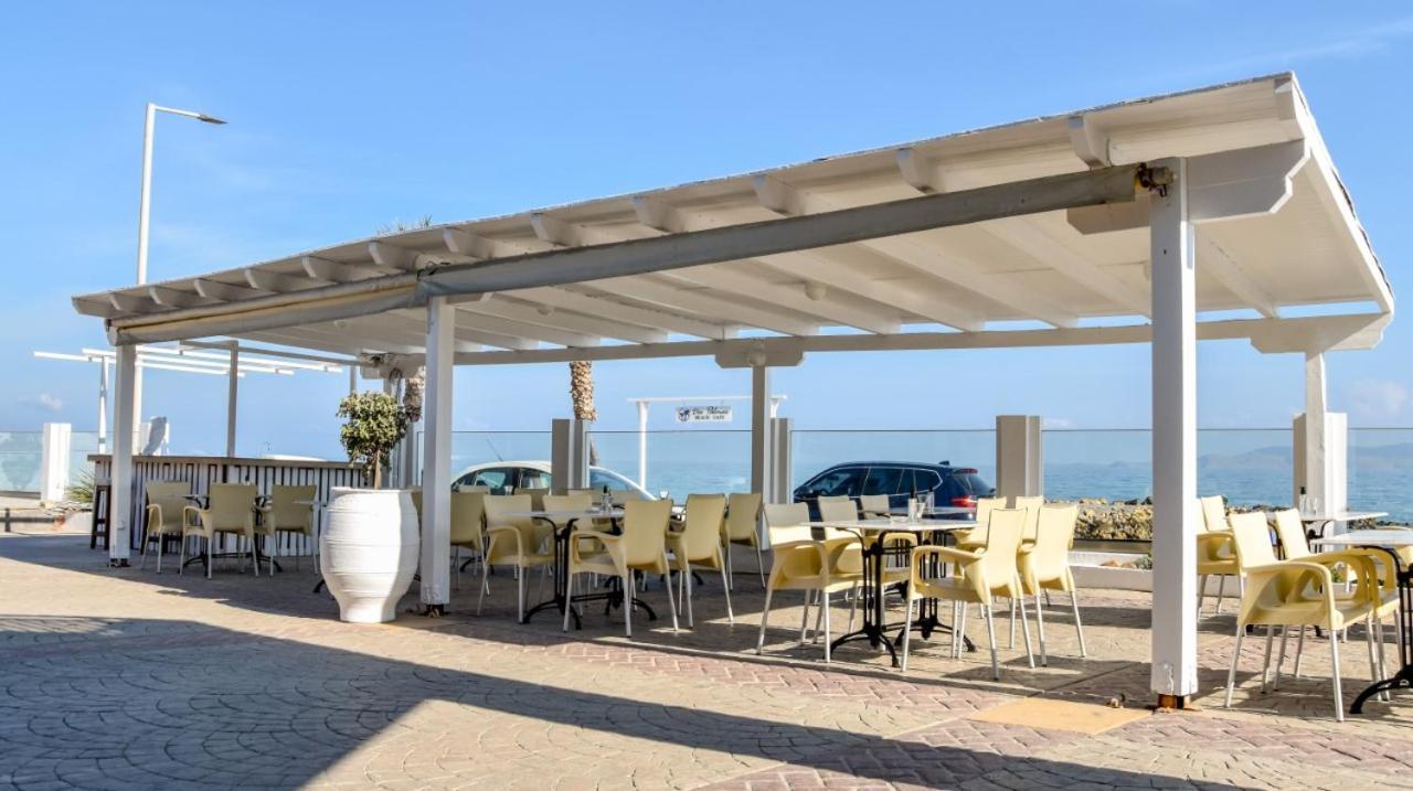 Yria Beach Hotel Kokkini Hani Exteriör bild